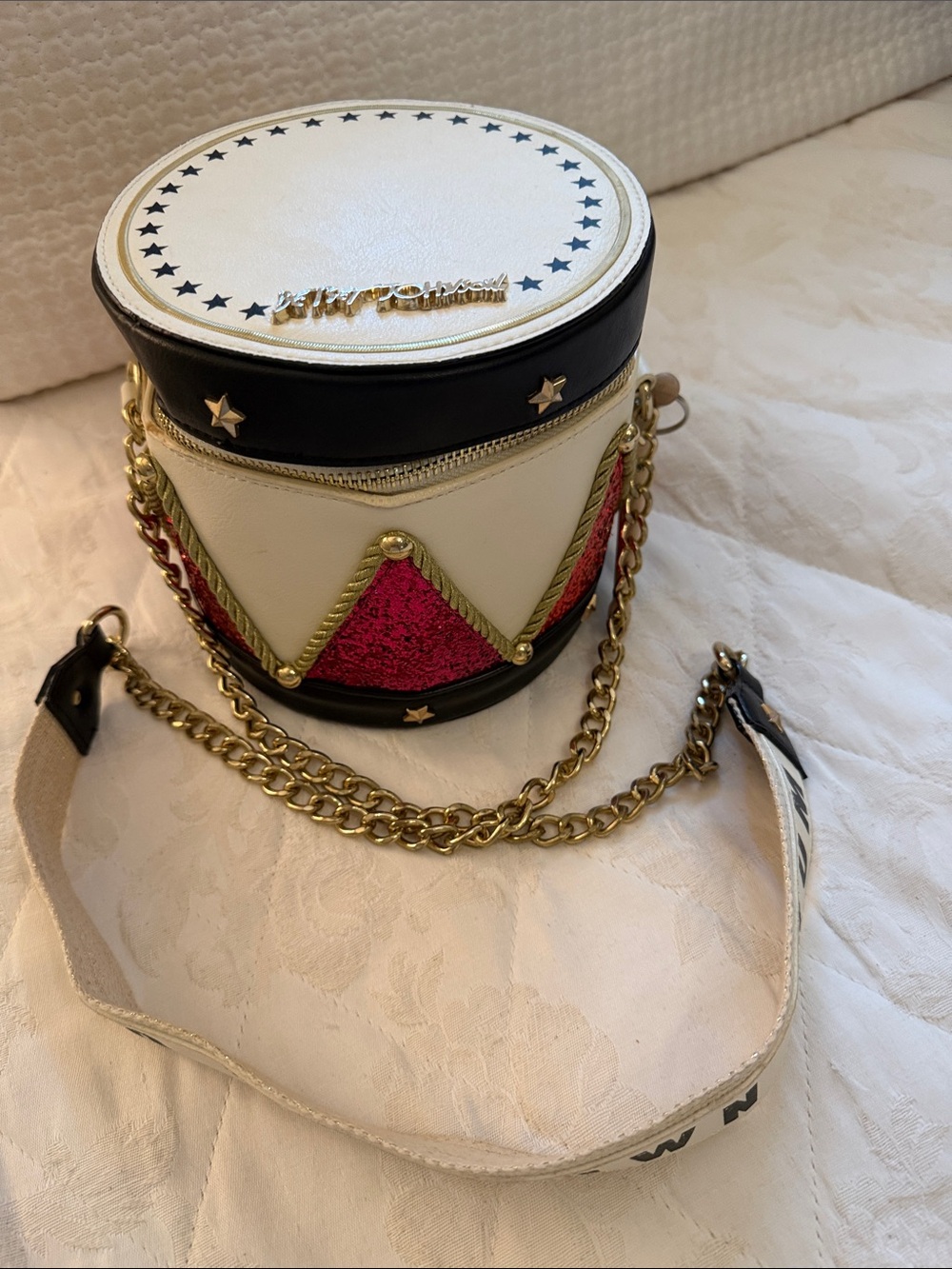 Betsey Johnson Designer DRUM design Crossbody Bag Gold Chain Designer Bag
